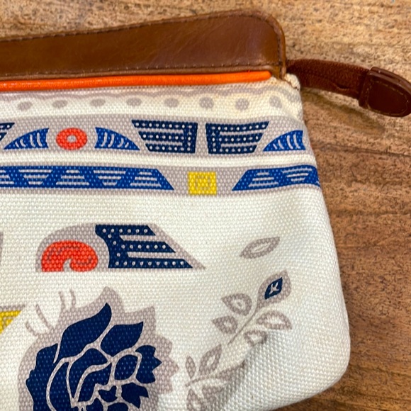 Versatile Cotton Clutch by French Connection. - Picture 5 of 10
